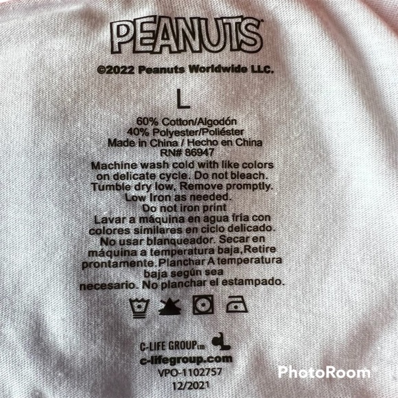 Peanuts Snoopy graphic Tee crop top White Black red Size large Jr - Picture 5 of 9